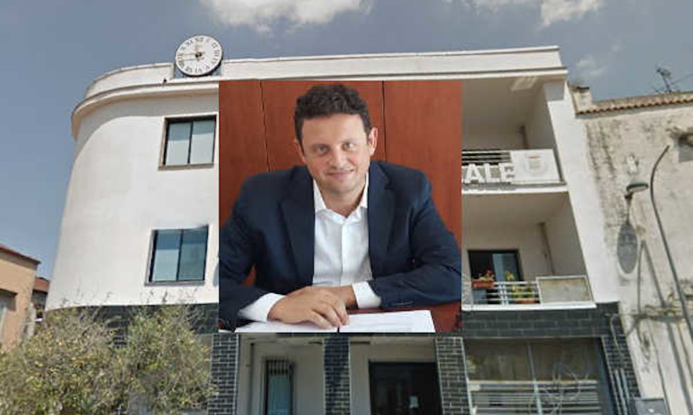 municipio di mugnano con sindaco