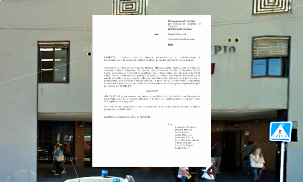 Municipio di Giugliano con Documento della ex giunta