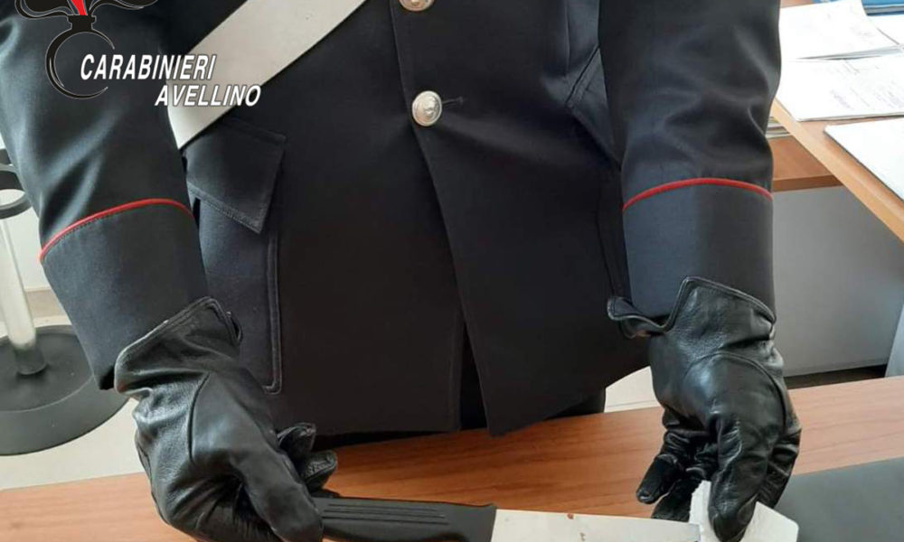 Coltello-Carabinieri