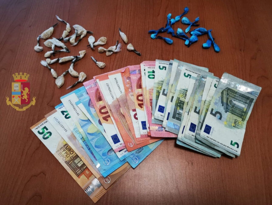 Eroina, cocaina e denaro sequestrato a Caivano Polizia 13-04-20