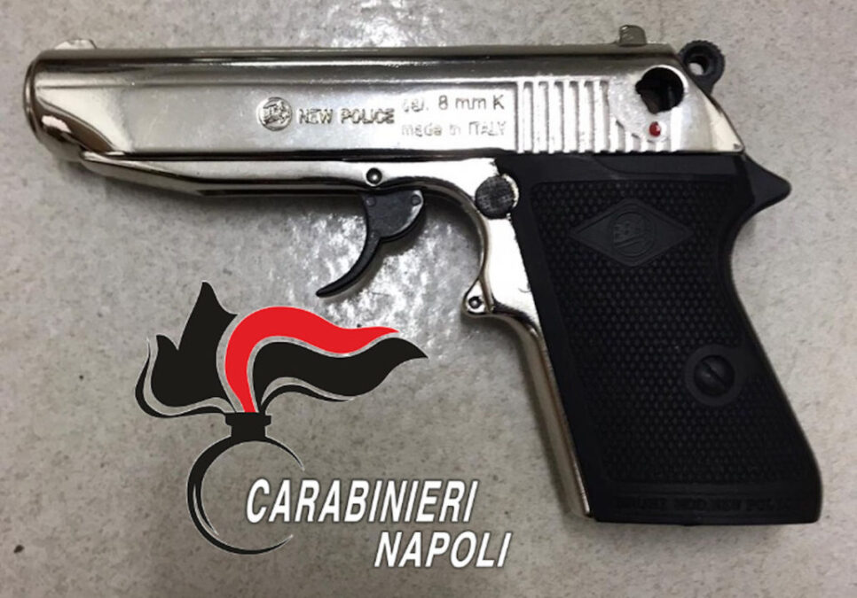 Qualiano pistola sequestrata la rapinatore