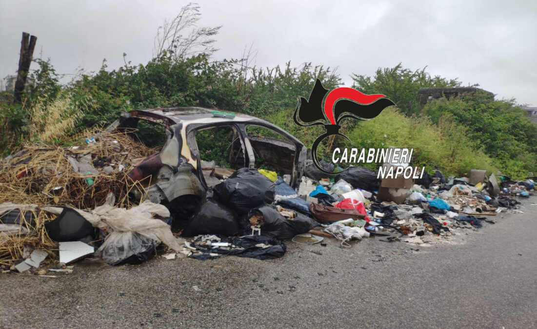 Rifiuti abbandonati a Qualiano Carabinieri