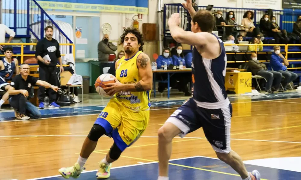 Basket Virtus Bava Pozzuoli - Longobardi