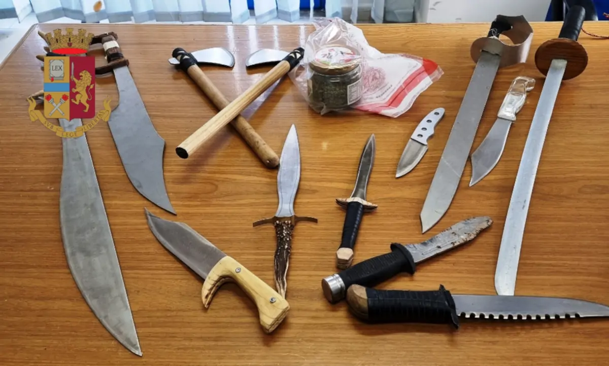 Armi e droga in garage