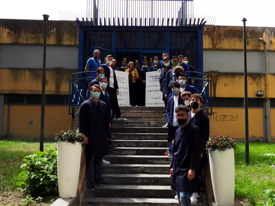 Carabinieri e Scuola a Caivano