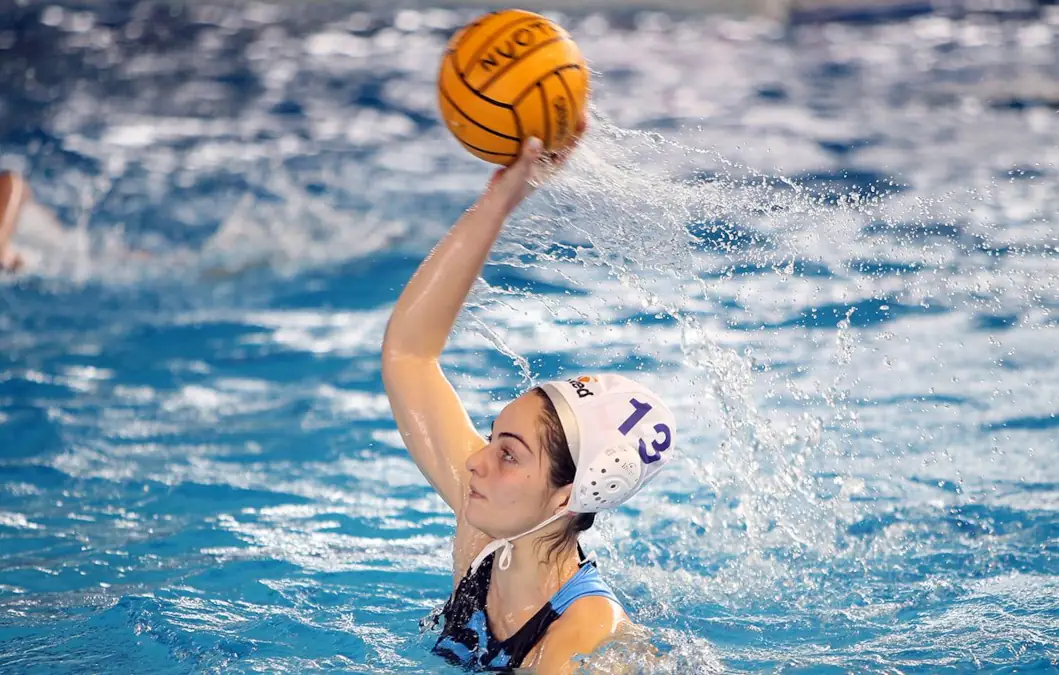 Napoli nuoto batte pallanuoto Cosenza