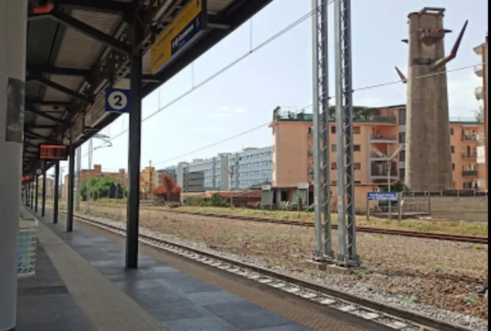 blocca i treni per un’ora