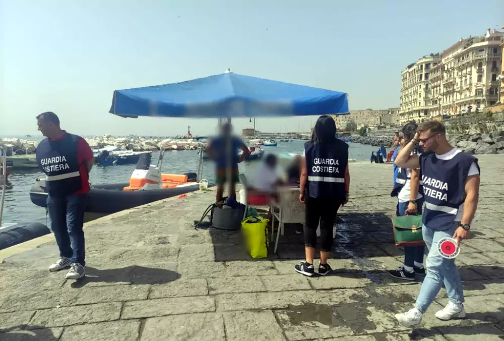 ormeggi abusivi a mergellina