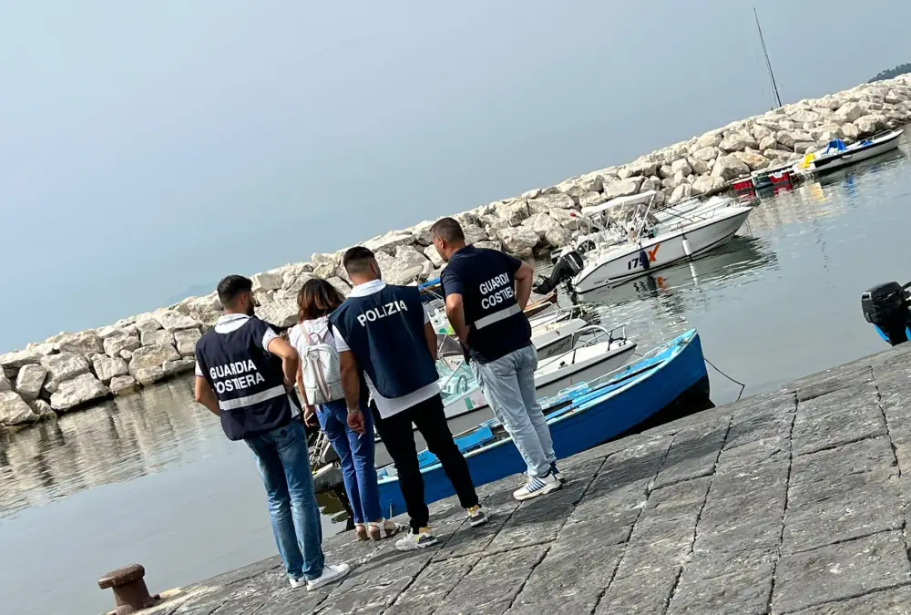 Contrasto agli ormeggi abusivi a Napoli