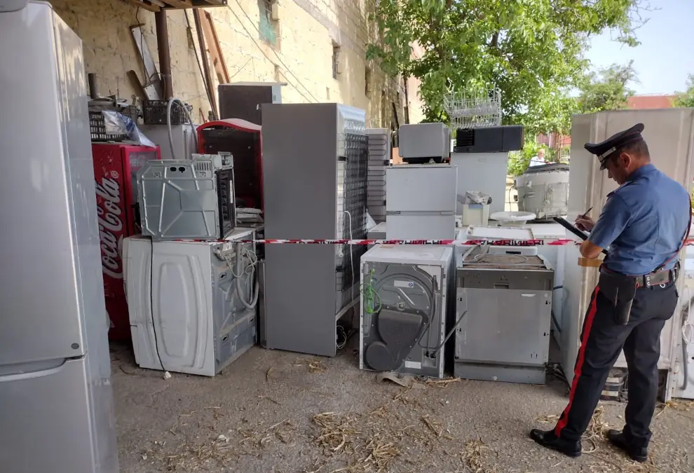 Rifiuti RAEE a Pomiglianonanti, senza documenti di smaltimento