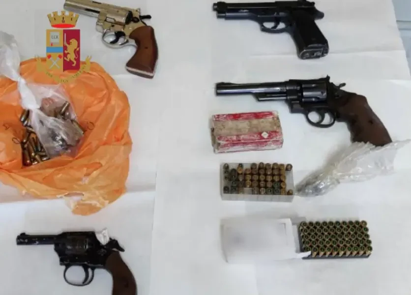 Sequestrate armi, cartucce e droga