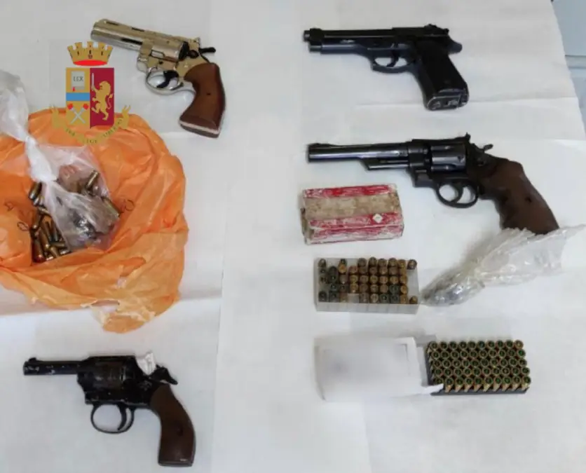 Sequestrate armi, cartucce e droga