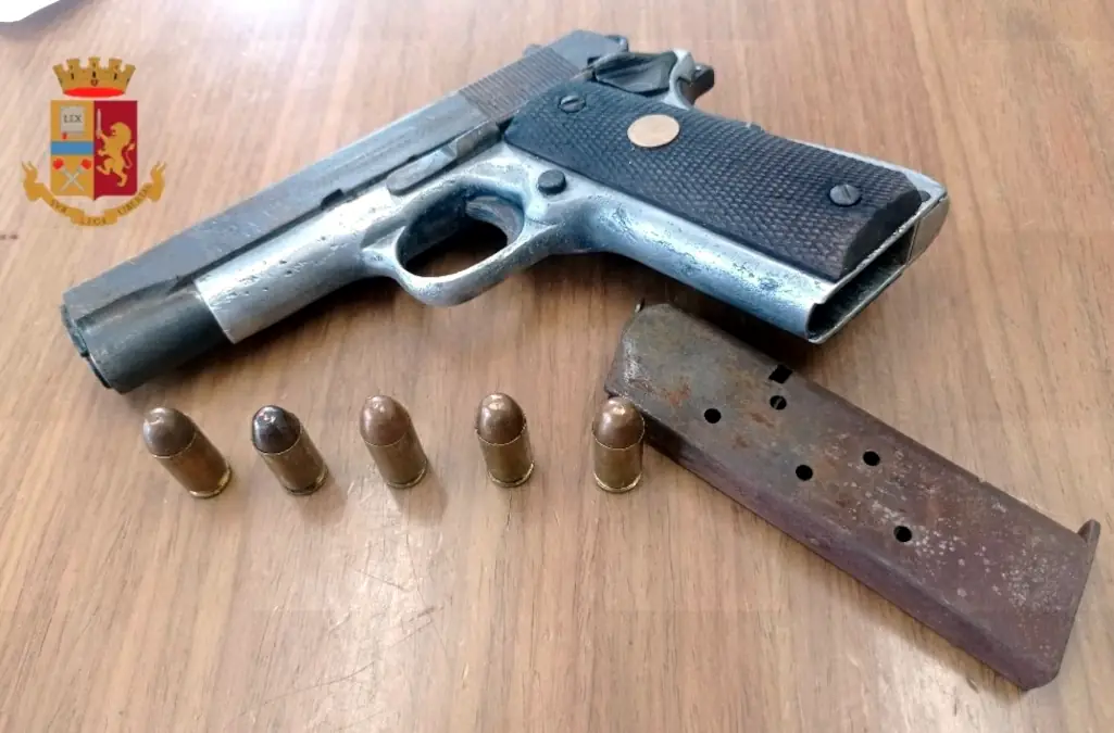 Sequestrata una Colt calibro 45