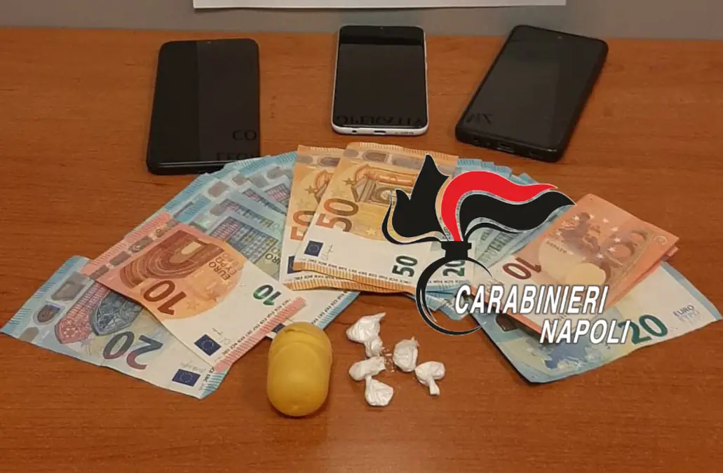 Napoli: arrestato spacciatore a Scampia