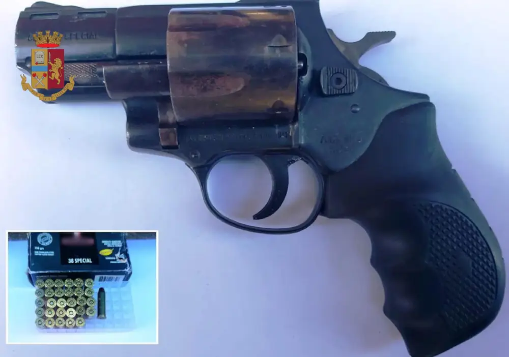 Rione INCIS: sorpreso con pistola
