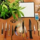 Aggredisce e minaccia un uomo con un coltello