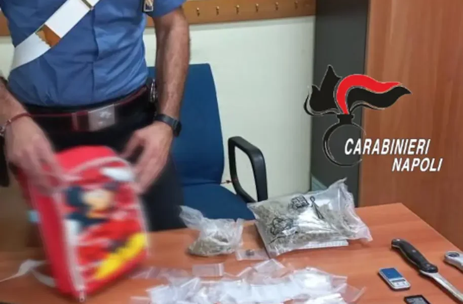 Varcaturo: droga nello zainetto