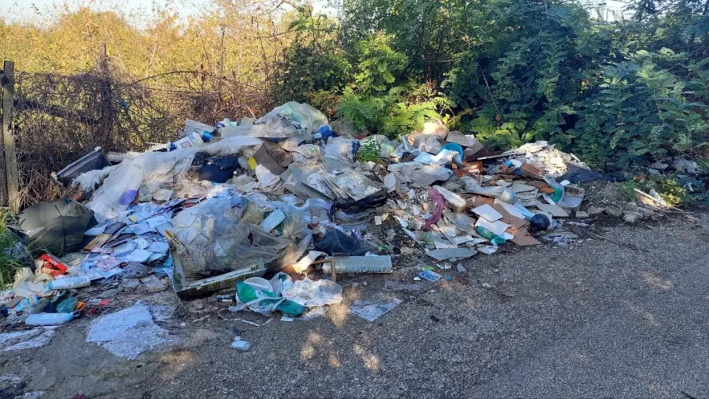 Qualiano: mondezza in località Cardinale