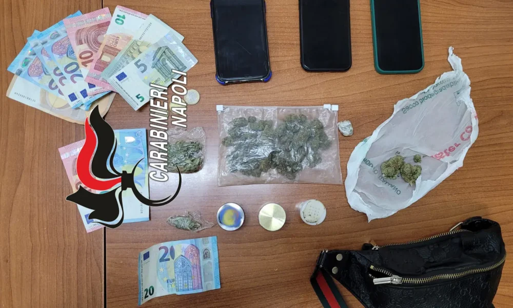 Quarto Flegreo: tre pusher in manette