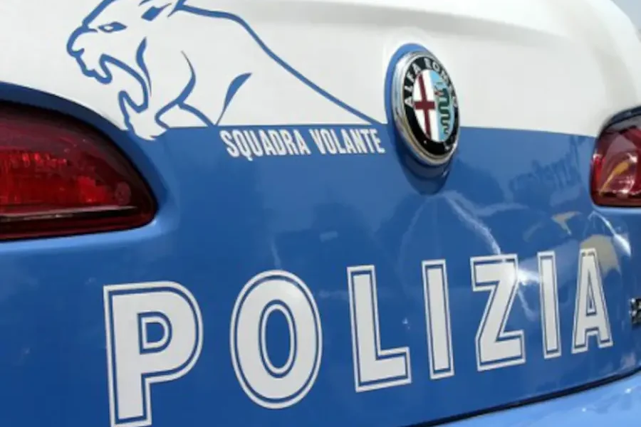 Ruba in un negozio al Vomero