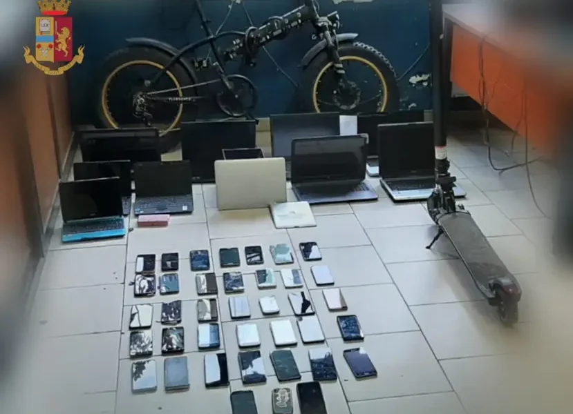 Smartphone di provenienza illecita