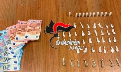 Spaccio nella vela gialla a Scampia