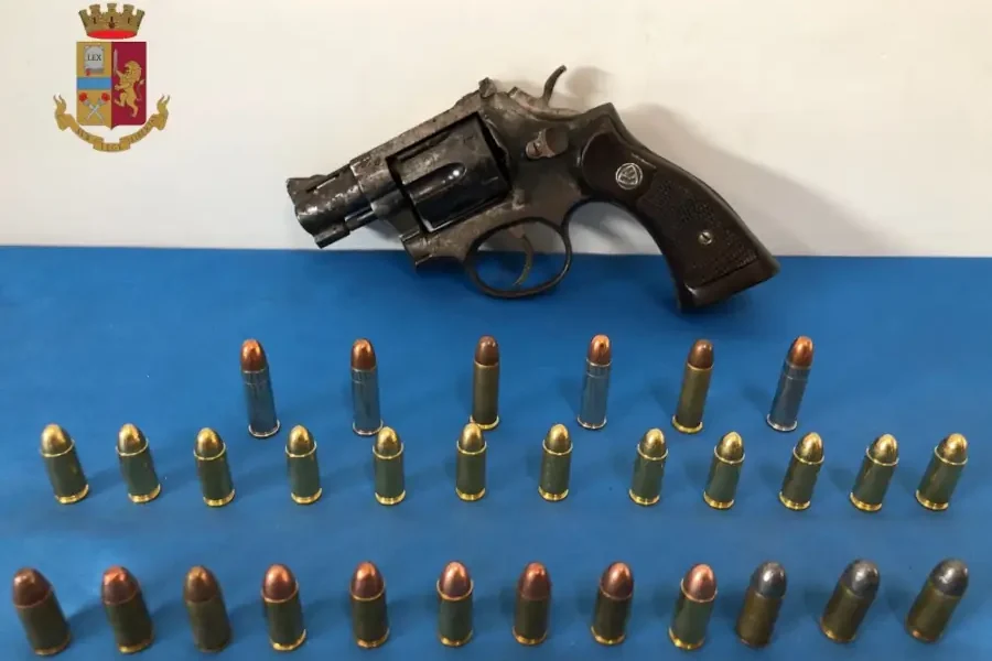 Sequestrate a Pianura munizioni