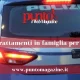 Aggredisce i genitori per soldi