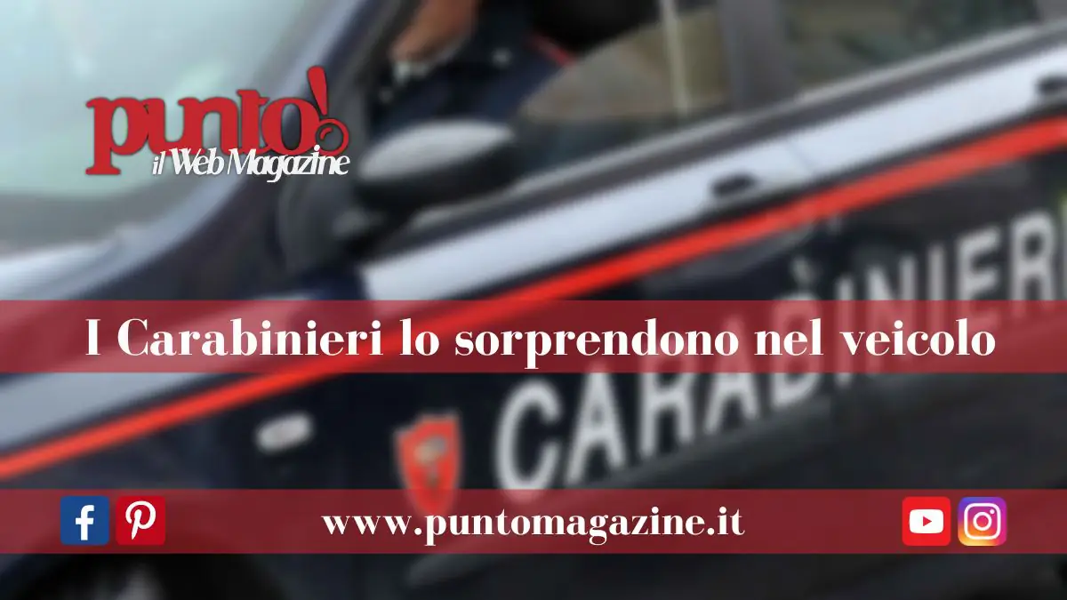 Scartoccia e ruba un presepe