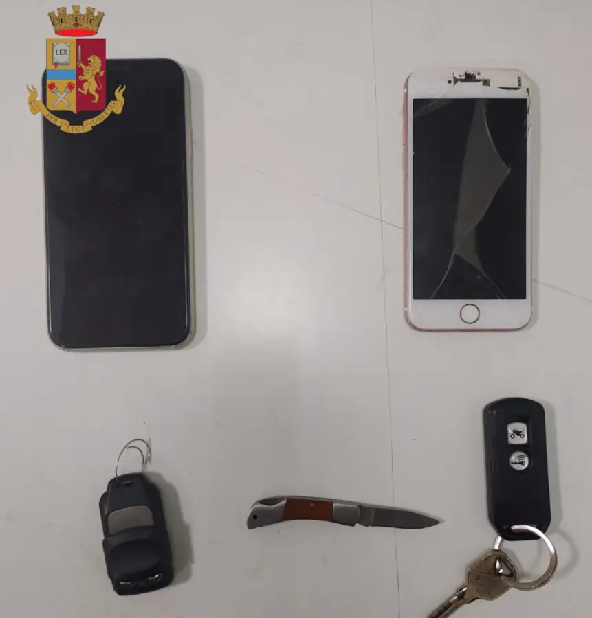 Preso mentre tenta di rubare un'auto