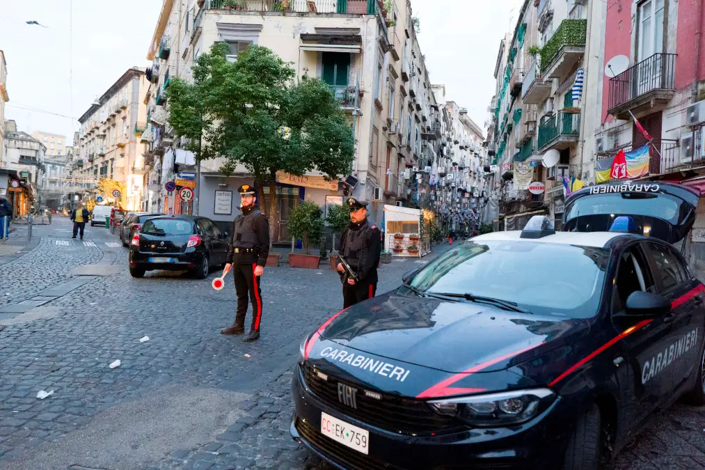 Controlli alla circolazione nel rione Sanità