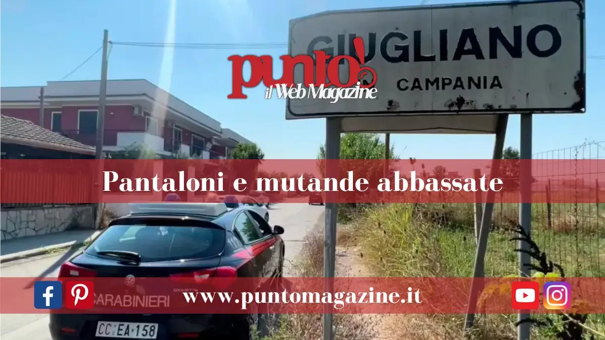 Nudo in auto davanti alle scuole