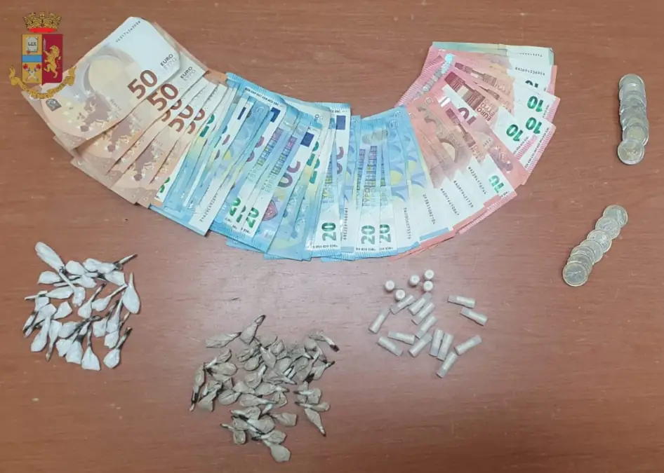 Controlli anti droga a Scampia