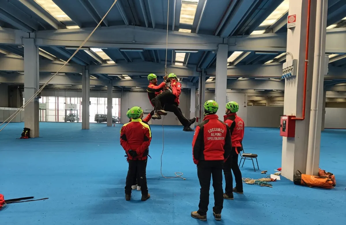 soccorso alpino e speleologico della campania addestramento