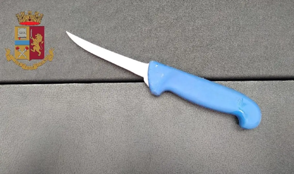 Tenta di rapinare un ristornare