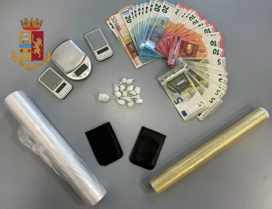 Ai domiciliari con droga in casa a San Giorgio a Cremano: arrestata