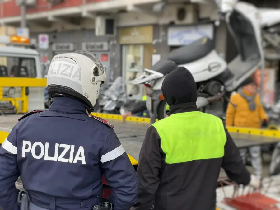Controlli per le vie di Napoli