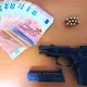 Trovato con una pistola rubata