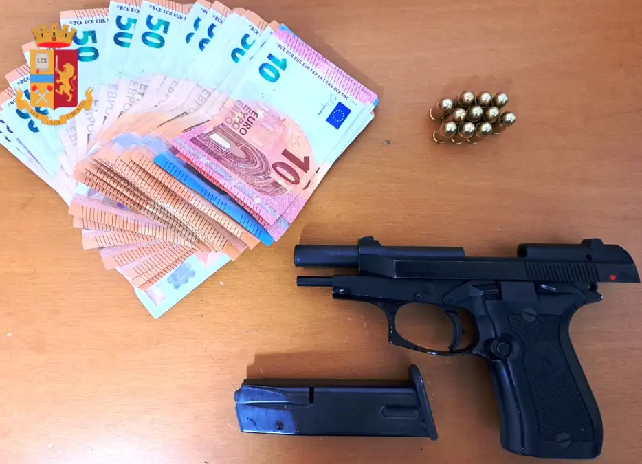 Trovato con una pistola rubata