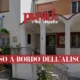 Rapina e sequestra due ultranovantenni
