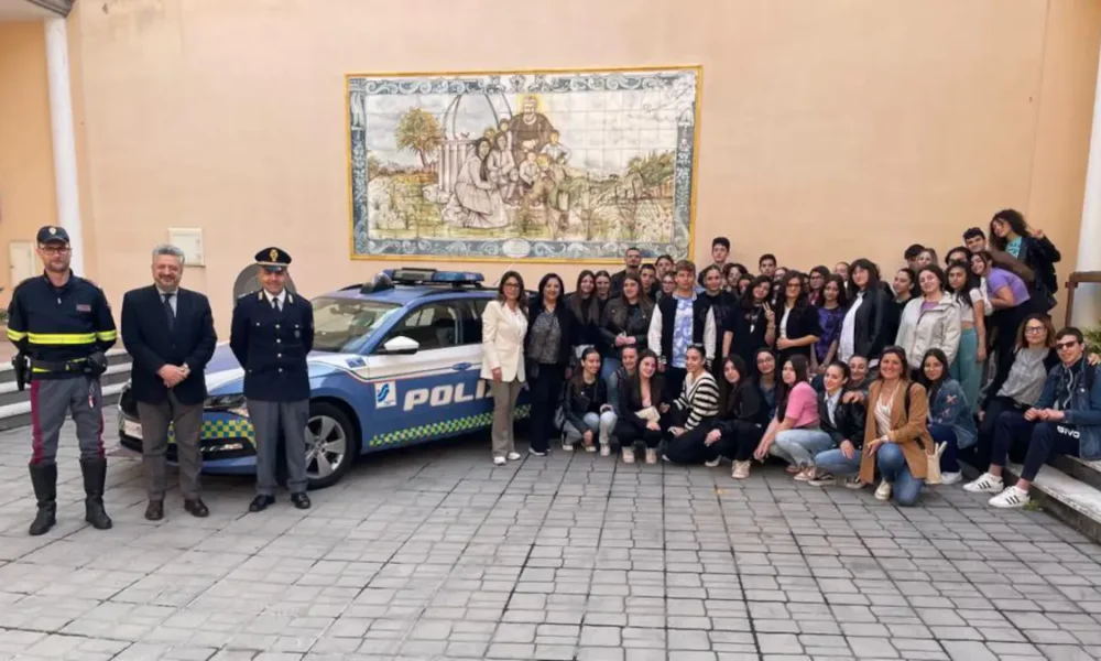 La Polizia ha incontrato gli alunni