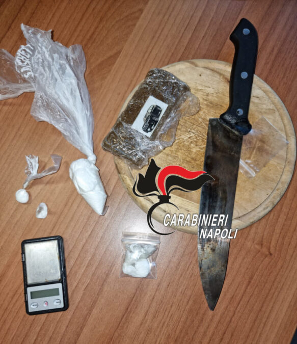 carabinieri arrestano pusher