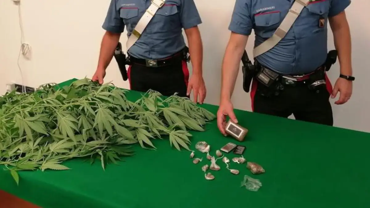 Castellammare di Stabia: arrestato 19enne