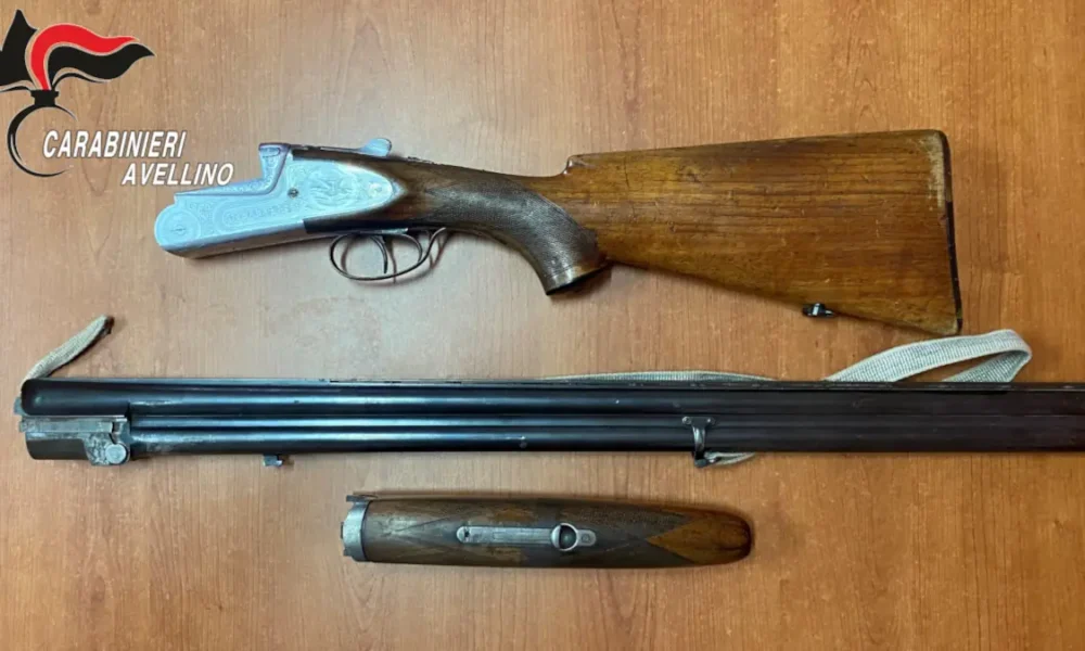 Fucile pronto all'uso in camera da letto