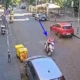 Pistola in pugno rapinò un giovane