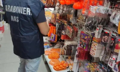 Cento chili di dolcetti di halloween