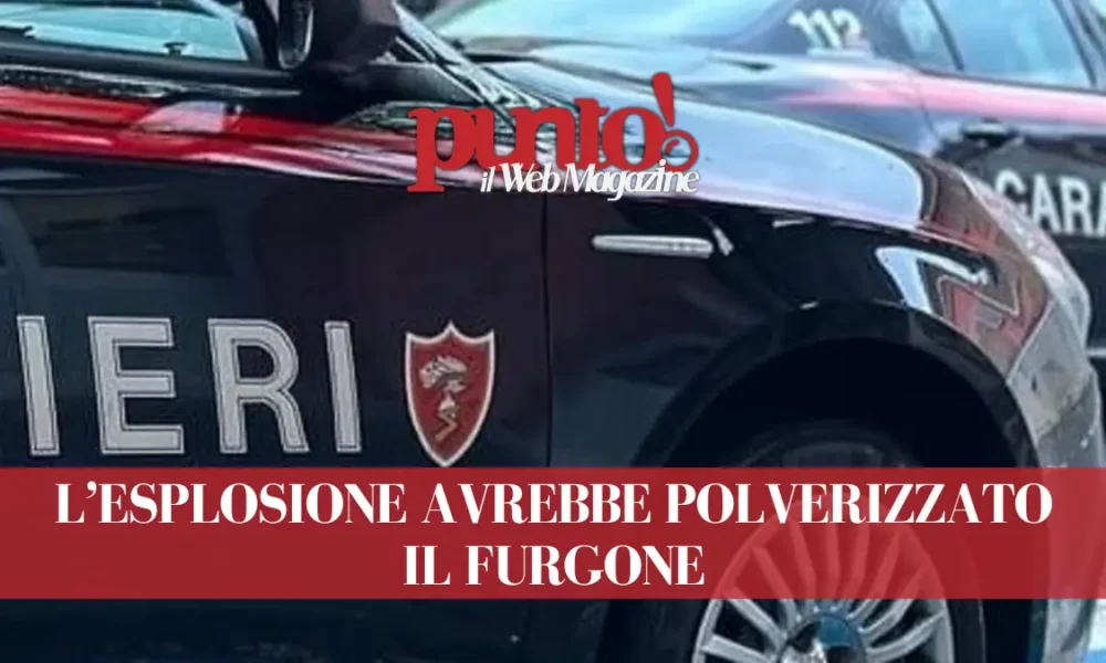 In giro con 350 chili di fuochi in un furgone