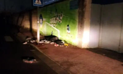 Qualiano: rifiuti sotto il murales di Maradona
