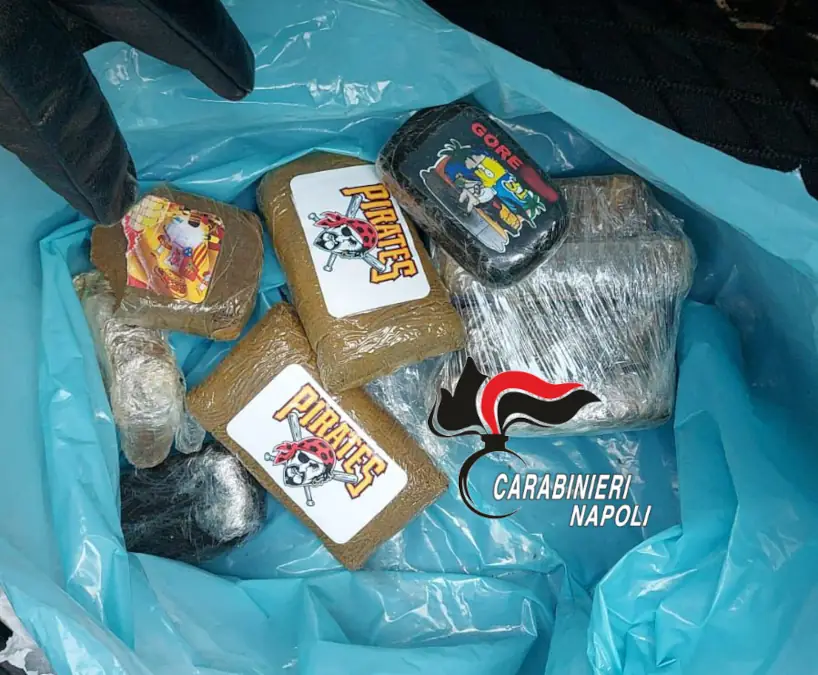 Carabinieri a Pozzuoli