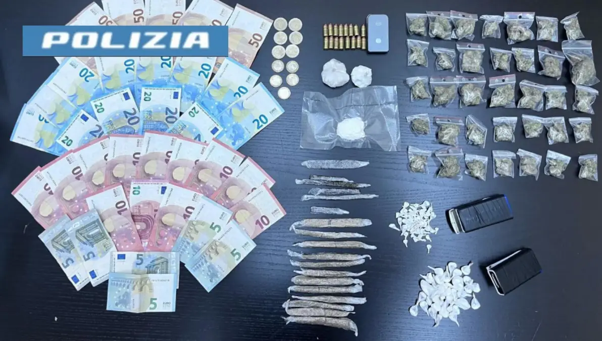 Napoi sorpreso a cedere droga